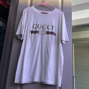 Gucci distressed T-shirt (AUTHENTIC)